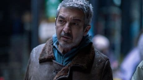 Netflix viewers rush to binge ‘gripping’ sci-fi series racing up chart