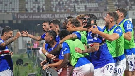<p>La Sampdoria resta in B! Disastro Salernitana, violenze allo stadio: match sospeso e retrocessione</p>

<p>&nbsp;</p>