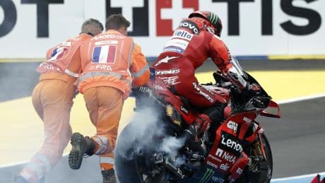 El Bagnaia más harto con su 'via crucis' en Le Mans y con su Ducati: "Un desastre"
