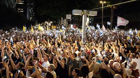 Israël : les images des manifestations d’ampleur pour un accord sur les otages