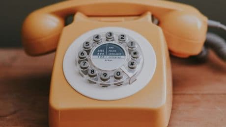 La telefonía fija resiste en España gracias a las empresas
