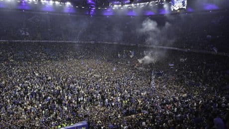 Bundesliga : 25 blessés au stade de Hambourg après la remontée en Bundesliga