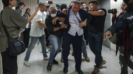 NYC comptroller, mayoral hopeful Brad Lander arrested by ICE in chaotic scene
