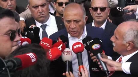 Murat Yetkin: Gürsel Tekin polisle girdiği binadan “Al polislerini git” diye çıkarılmış