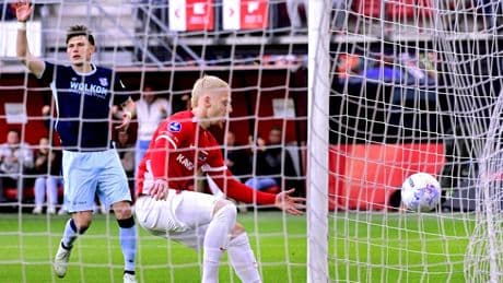 LIVE AZ razendsnel op voorsprong tegen SC Heerenveen in ’Europese’ play-offs