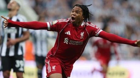 Premier League: 16-Jähriger sichert Liverpool späten Sieg gegen Newcastle