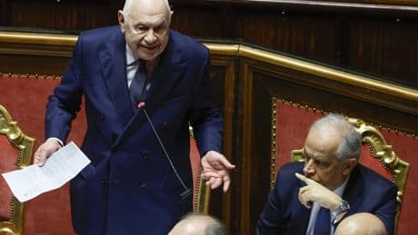 "Noi non facciamo politica". L'Anm replica alla Meloni ma rischiano anche le toghe