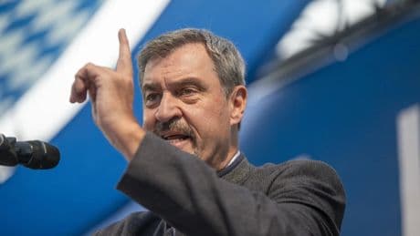 Gillamoos-Volksfest: Söder attackiert Opposition und fordert Wehrpflicht