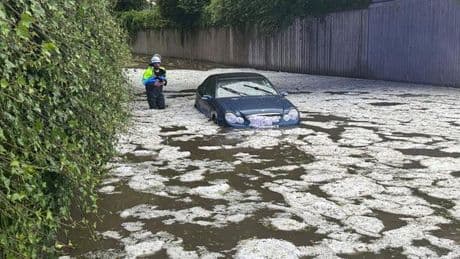 Teure Unwetter: Sturm und Hagel: 1,3 Milliarden Unwetterschäden an Autos