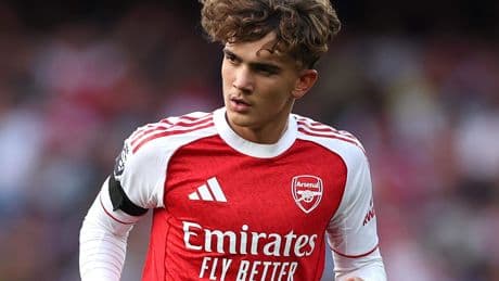 15-jarig wonderkind van Arsenal doet Engeland versteld staan: ’Ik heb dit nog nooit gezien’