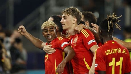 España pasa de la goleada al suspense ante Francia y ya está en la gran final (5-4)
