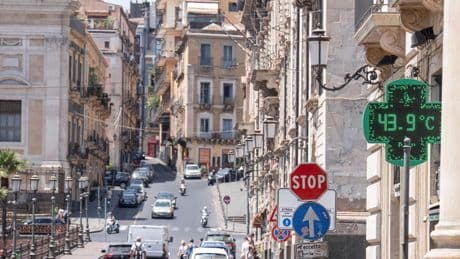 Hasta 46ºC en Italia o más de 50ºC en Irán: el calor y la sequía hacen mella en el hemisferio norte mientras España se relaja