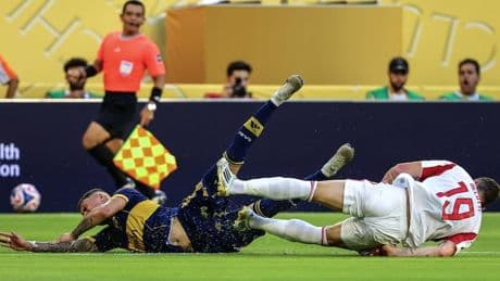 Boca-Benfica, una guerra: Belotti espulso, tre rossi, Di Maria gol davanti a Pogba e Dybala