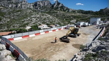 Arsenic, plomb et inquiétudes : à Marseille, le chantier de dépollution des calanques débute 20 ans après l’alerte