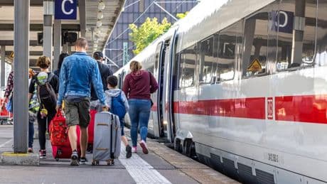 Verkehr: Deutsche Bummel-Bahn: Pünktlichkeit im Mai nur noch bei 62 Prozent