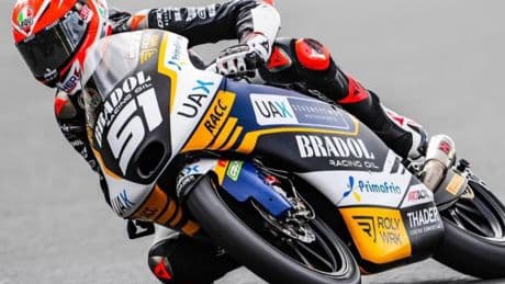 Carrerón de Brian Uriarte, en la primera del JuniorGP en Estoril