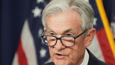 Geldpolitik: Zölle bremsen US-Notenbank - Fed trotzt Trump