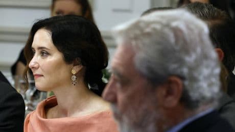 Ayuso lleva a Sánchez al Supremo por la ley de eficiencia de la justicia