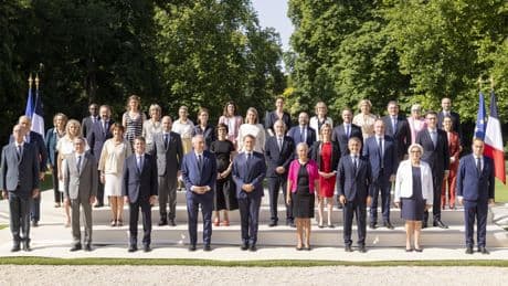 Bretagne, Var, Corse... Les lieux de vacances des ministres du gouvernement Bayrou avant une rentrée agitée
