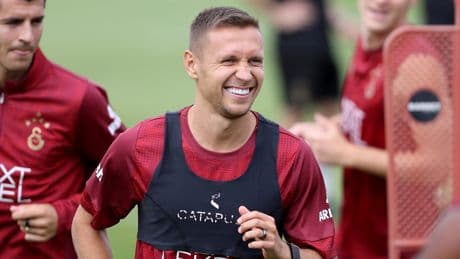 Galatasaray ile Rennes, Frankowski için masaya oturuyor