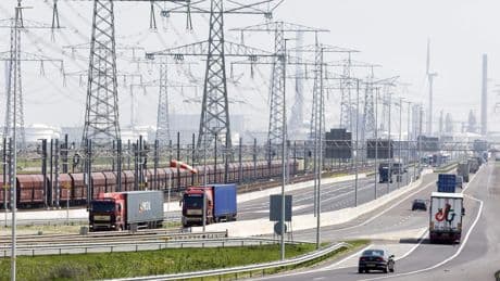 Honderden miljarden extra naar infrastructuur: ’Verwaarlozing wegen, energie- en digitale netwerken kost economische groei’