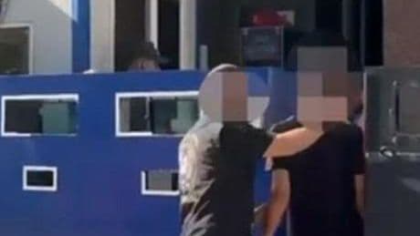İzmir'de şafak operasyonu: 141 hükümlü gözaltında