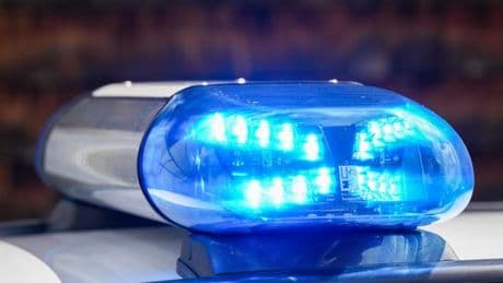 Unfall: Autofahrer übersieht Motorroller - Mann schwer verletzt