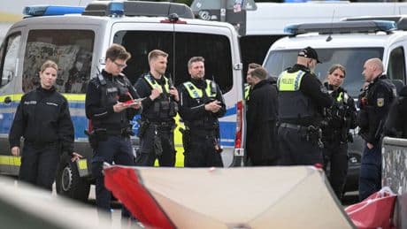 Al menos doce heridos tras ser atacados por una mujer con un cuchillo en Hamburgo
