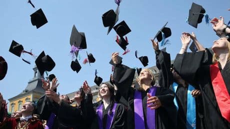 Universitäten: USA setzen Visa-Verfahren für ausländische Studenten aus