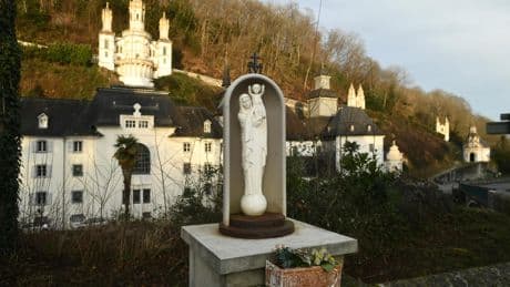 Affaire Bétharram : comment expliquer que les enfants aient gardé si longtemps le silence