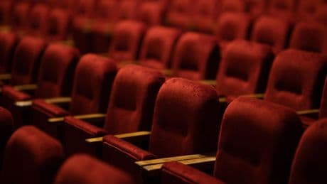 La fréquentation des cinémas dans le monde a reculé pour la première fois depuis le Covid