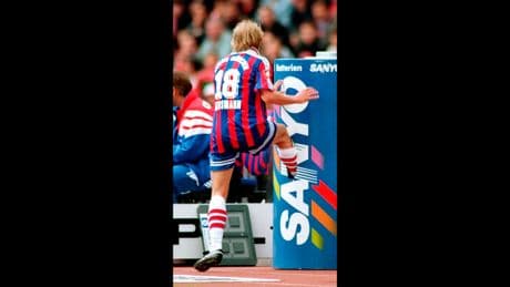 Ein Klassiker aus 1997 - Klinsmanns legendärer Tonnentritt