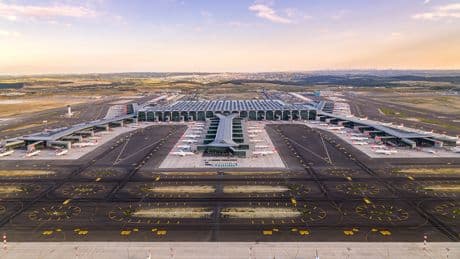 İstanbul'daki havalimanları 39 milyonu taşıdı