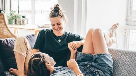 Heterosexualität als Mythos – Warum es für Frauen leichter ist, sich in Frauen zu verlieben
