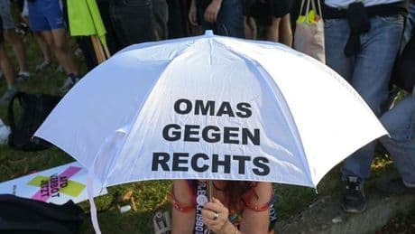 Würzburg: Rund 500 Menschen demonstrieren gegen rechte Demo