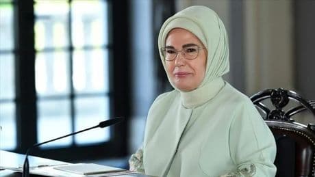 Emine Erdoğan, Şeyha Fatima Bint Mubarak ile görüştü