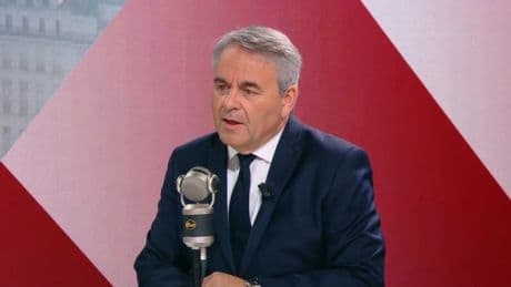 Perquisitions au siège du RN: Xavier Bertrand accuse le parti d'extrême droite de "jouer les pleureuses"