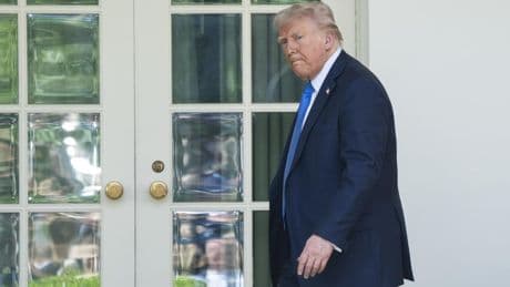 Trump insiste en eliminar la exención de impuestos de Harvard