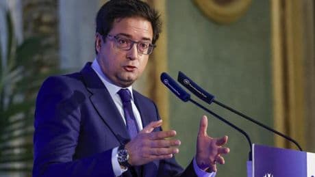 El Gobierno acusa al juez de decir en su auto contra el fiscal general lo contrario de lo demostrado en la instrucción