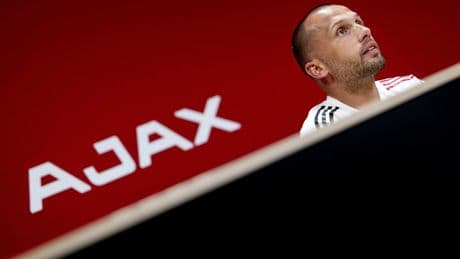 Itakura debuteert voor Ajax tegen Go Ahead Eagles, trainer Heitinga benadrukt ’dat het beter moet’