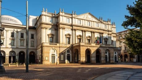 Alla Scala torna il dress code: storia, presente e bon ton dell’eleganza a teatro