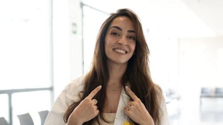 Dra. Ana Pérez, médica: “La apnea del sueño no es solo un ronquido molesto, son pausas al respirar que reducen el oxígeno y aumentan el riesgo de hipertensión, diabetes y enfermedades cardíacas”