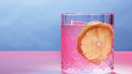 Star-Professor rät: Dieser einfache Drink schützt Ihre Gefäße – und kaum einer spricht darüber