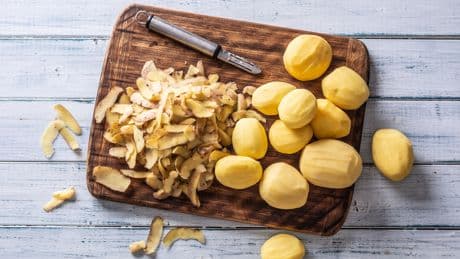 Nie wieder mühsames Kartoffelschälen: Mit einem Trick sparen Sie sich lästige Arbeit