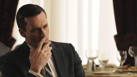 Stijlicoon Jon Hamm (54) zette gezondheid op het spel voor succes Mad men: ’Gelukkig heb ik het overleefd’