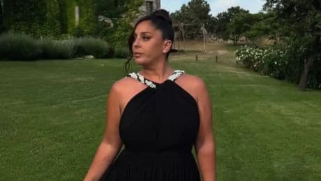 Anabel Pantoja, entre lágrimas, estalla por las críticas a su &#039;look&#039; y su físico en la boda de Susana Bicho: &quot;Tuve que parar de leer&quot;