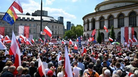 Vor Präsidenten-Stichwahl in Polen: Großdemonstrationen beider Lager in Warschau