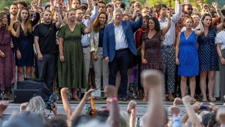 Pour sa rentrée politique, LFI joue la carte de la pression