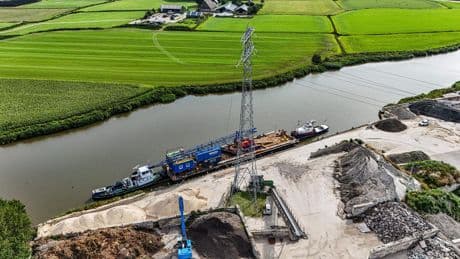 Stroomstoring Leeuwarden door schip dat tegen kabels vaart