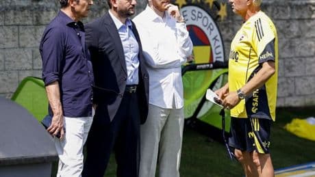 Fenerbahçe’de başkan Ali Koç antrenmanı takip etti